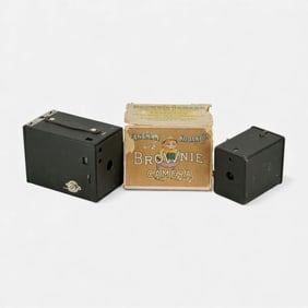 Eastman Kodak No2 Brownie Camera w/Box