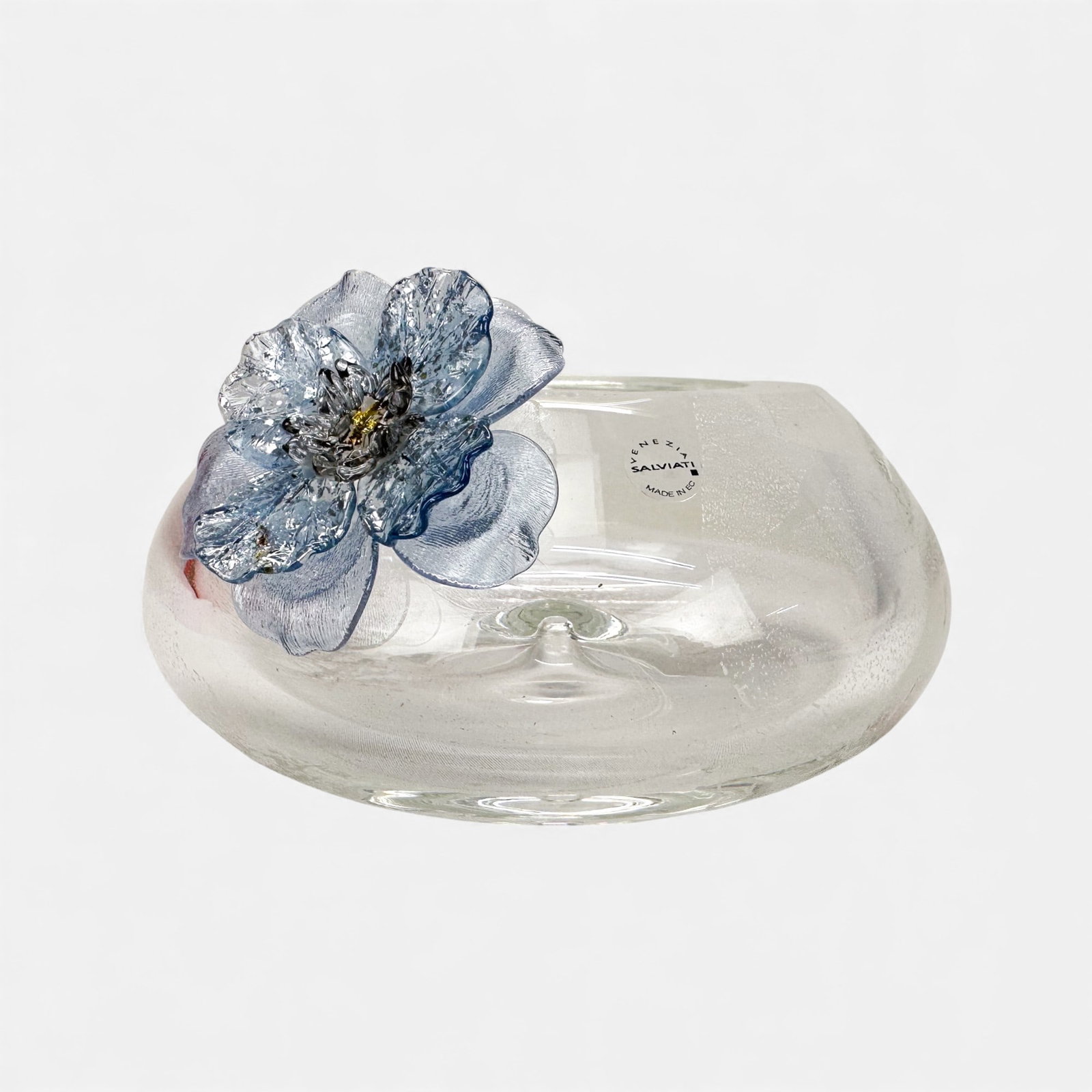 Salviati Venetian Studio Portofino Art Glass Italian Low Rose Bowl by Stanislassia Klein: Ca. late 20th to early 21stC. Very good. No chips, cracks, or repairs. Retains original box. For shipping, we highly recommend Donald Camden at UPS Store 4608. Alternatively, reach out to one of our p