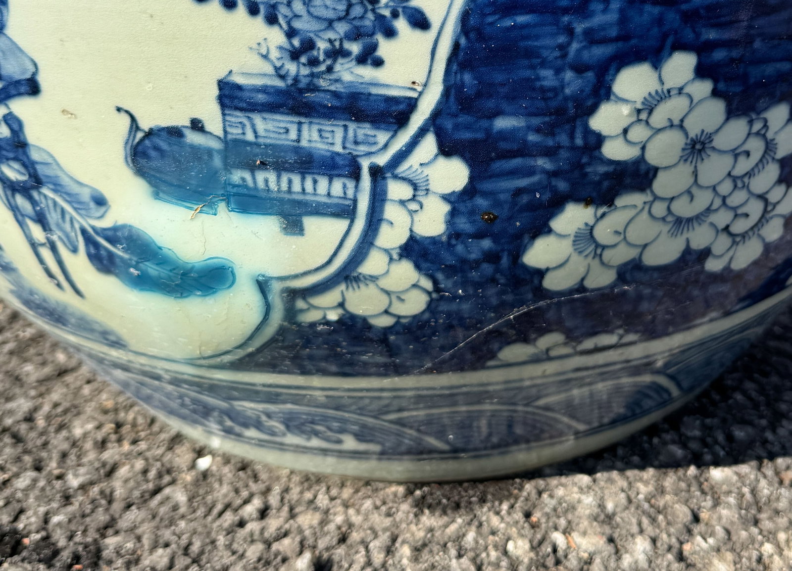 Antique 19thC Chinese Blue and White Round Porcelain Jardiniere w/Prunus Decoration - 6