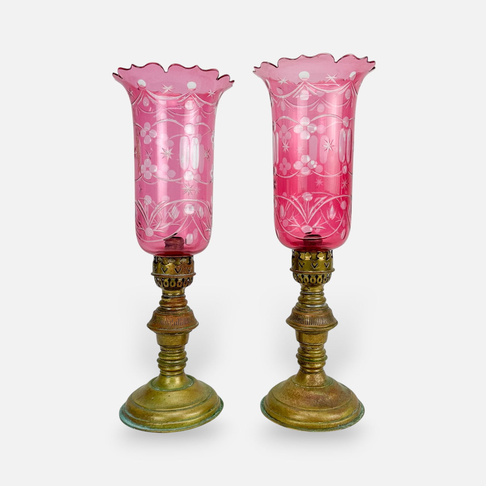 Pair Antique English Sherwood Birmingham Etched Cranberry Glass and Brass Oil Lamps: Ca. early 20thC. Good, with no chips, cracks, or repairs to glass. See verdigris to brass.For shipping, we highly recommend Donald Camden at UPS Store 4608. Alternatively, reach out to one of our pref