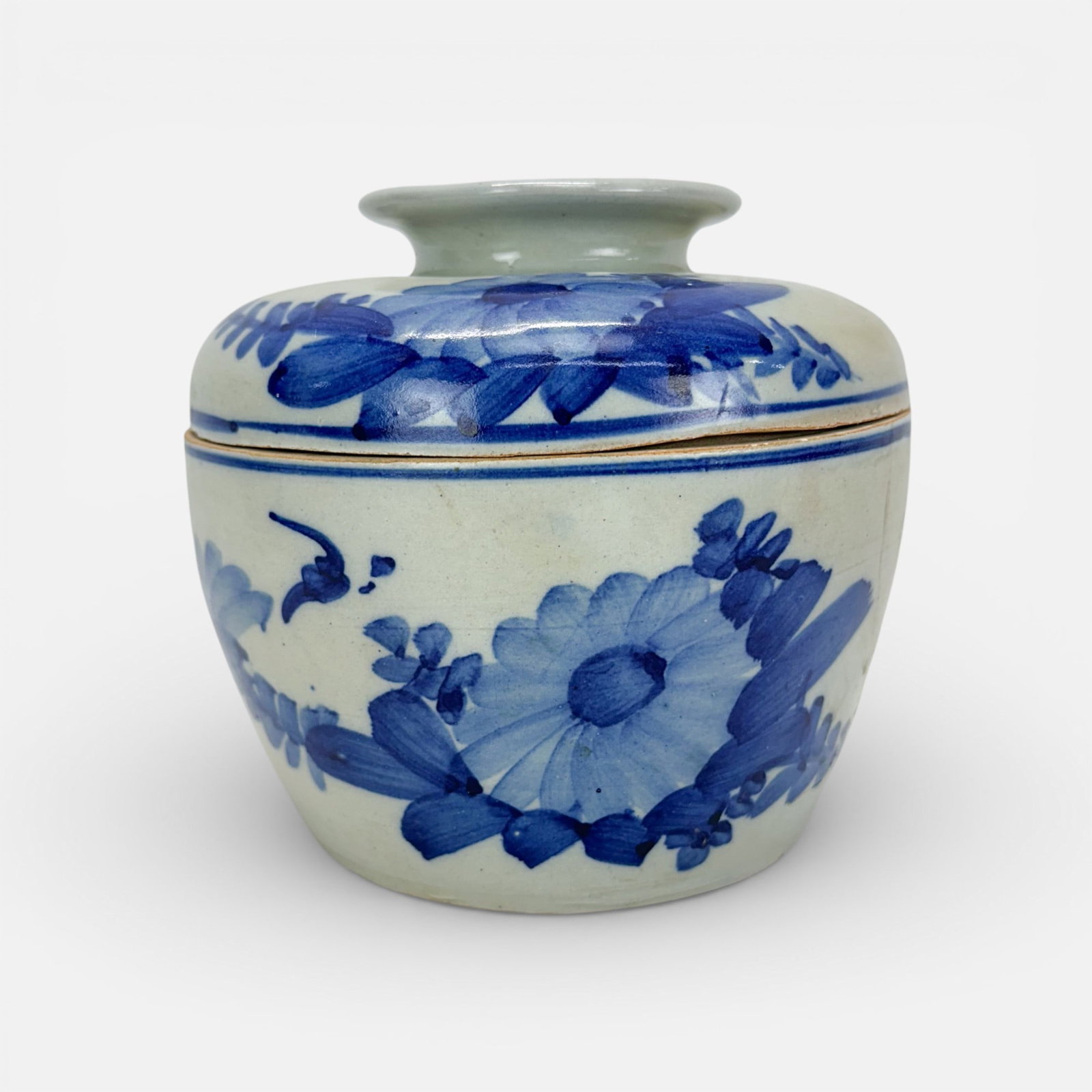 Antique Chinese Export Blue and White Ceramic Lidded Jar: Minor chip to interior of lid. Otherwise, no chips, cracks, or repairs are apparent.For shipping, we highly recommend Donald Camden at UPS Store 4608. Alternatively, reach out to one of our preferred
