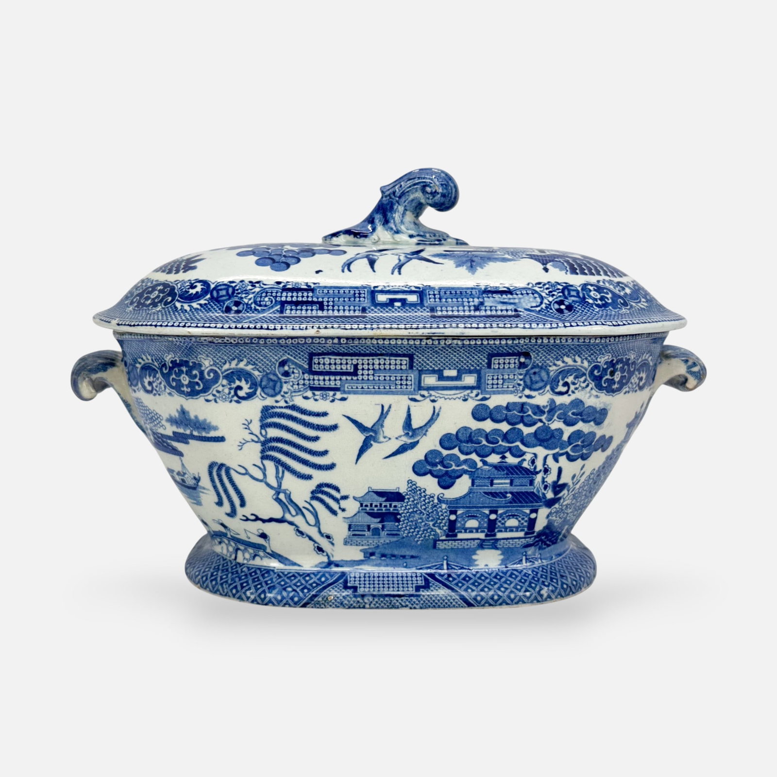 Antique 19thC English Blue Willow Ceramic Lidded Sauce Tureen (1 of 11)