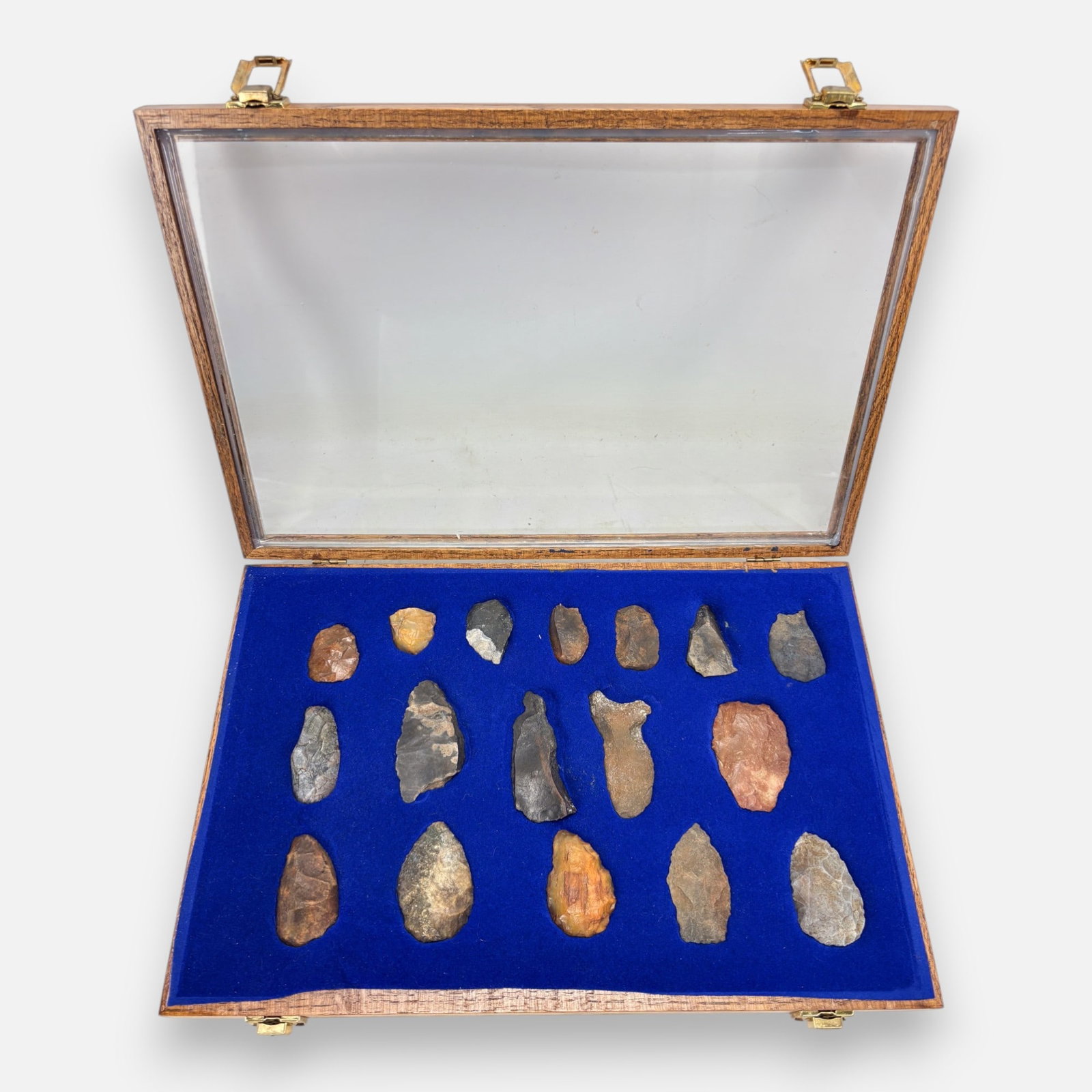 Native American Woodland Indian Stone Point Arrowheads Group #5: Largest arrowhead is approx. 3 1/2" x 1 3/4". Display case is approx. 12" x 18" x 2"For shipping, we highly recommend Donald Camden at UPS Store 4608. Alternatively, reach out to one of our preferred