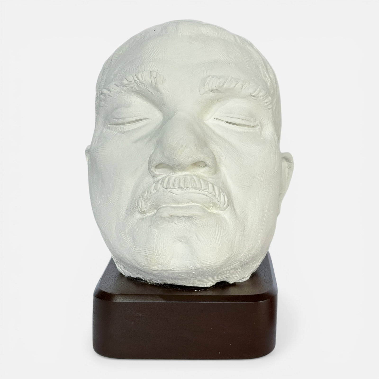 Raymond Kaskey Bust From "Three Kneeling Ministers" Plaster Sculpture Model: Raymond Kaskey (American, b. 1943), one portrait bust from Three Kneeling Ministers, plaster model. Raymond Kaskey, sculptor, Malcolm Harlow & Joe Moss, carvers. "Three Kneeling Ministers" sculpture l