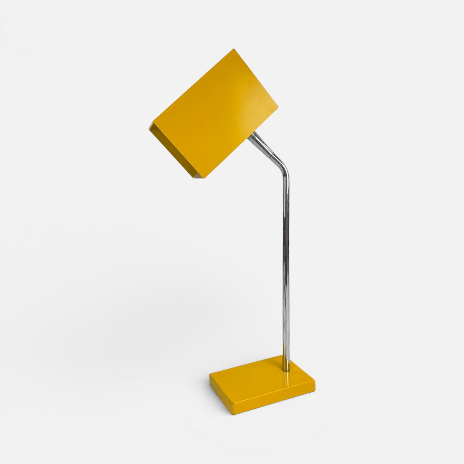 Robert Sonneman for Kovacs 1960s MCM Yellow Cube Adjustable Desk Lamp: Ca. 1960s. Apparently unmarked. Very good condition as shown. For shipping, we highly recommend Donald Camden at UPS Store 4608. Alternatively, reach out to one of our preferred shippers listed at the