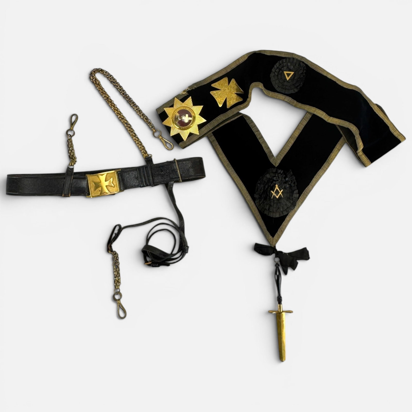 Antique Masonic Fraternal Knights of Malta Collar and Belt w/Gold Plated Badges: Measurement is for the Masonic collar For shipping, we highly recommend Donald Camden at UPS Store 4608. Alternatively, reach out to one of our preferred shippers listed at the link below or elect for