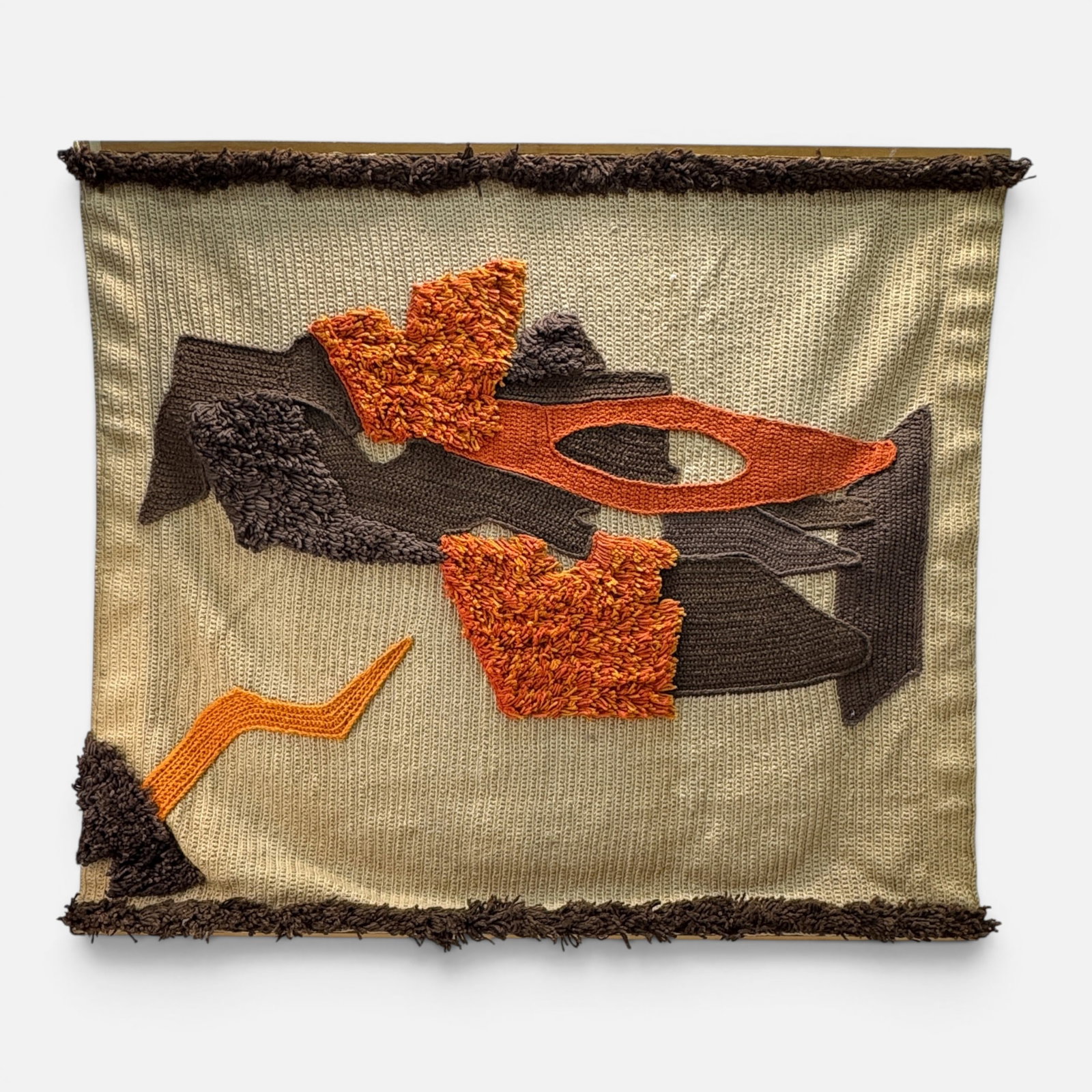 1970s MCM Wall Hanging Fiber Art Fabric Sculpture: Good age-appropraite condition. For shipping, we highly recommend Donald Camden at UPS Store 4608. Alternatively, reach out to one of our preferred shippers listed at the link below or elect for LiveS