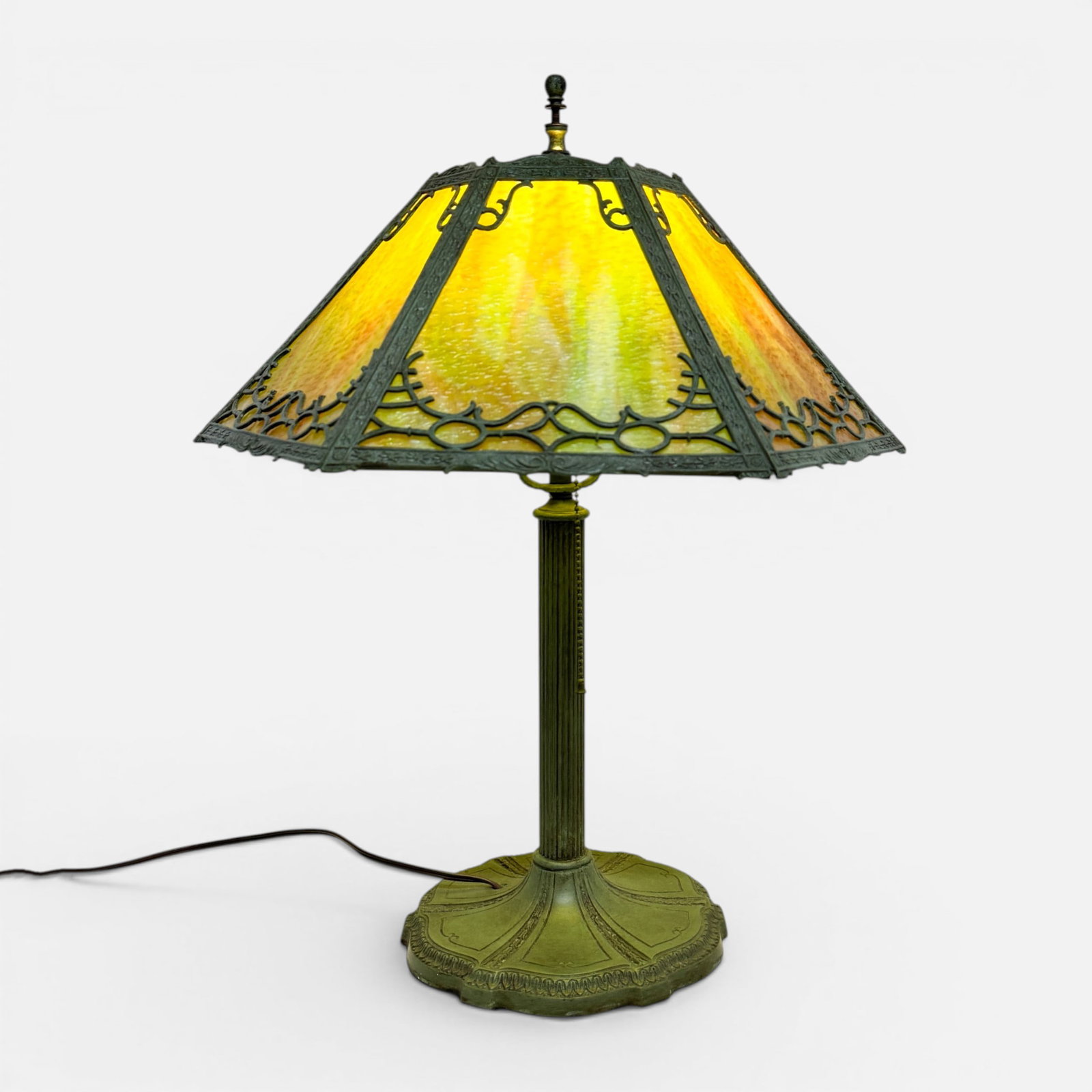Antique Arts & Crafts Leaded Slag Glass Shade Table Lamp: Ca. first half 20thC. For shipping, we highly recommend Donald Camden at UPS Store 4608. Alternatively, reach out to one of our preferred shippers listed at the link below or elect for LiveShipping in