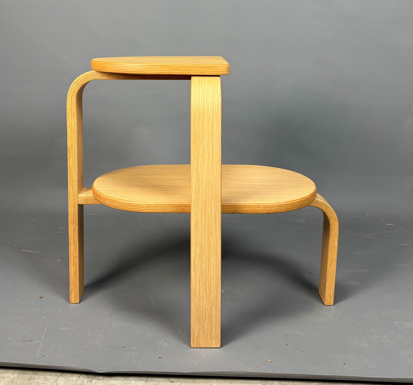 Case "Altura" Step Stool Stand Side Table - 2