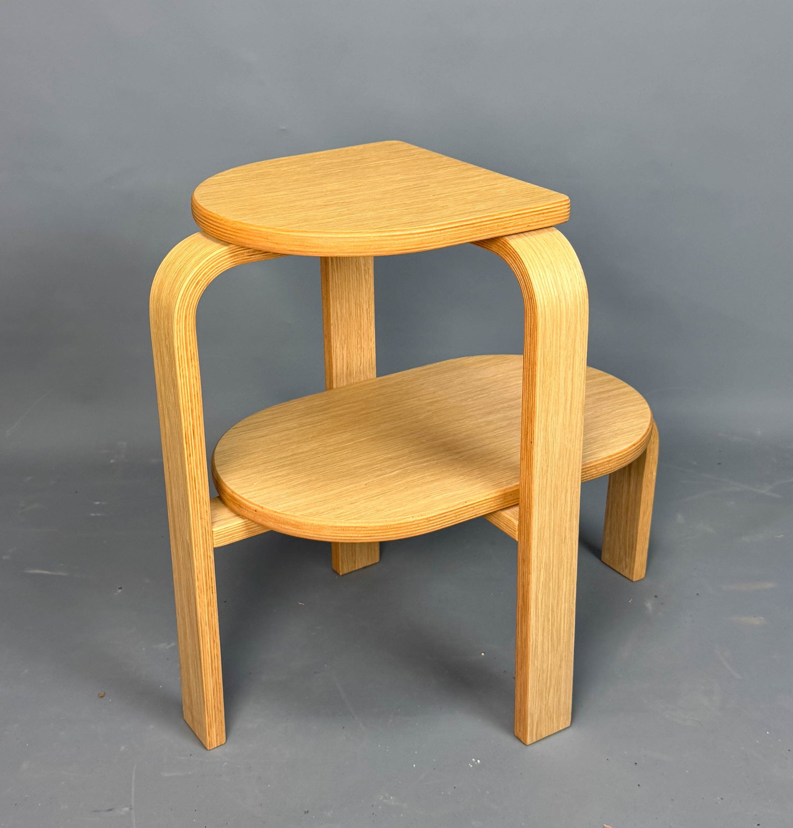 Case "Altura" Step Stool Stand Side Table - 3