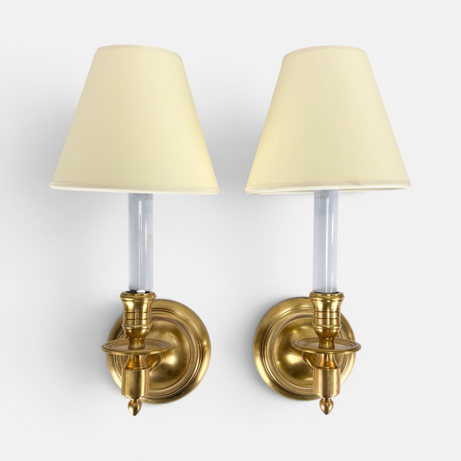 Pair Visual Comfort "French Single" Brass Wall Sconces: Very good condition as shown. For shipping, we highly recommend Donald Camden at UPS Store 4608. Alternatively, reach out to one of our preferred shippers listed at the link below or elect for LiveShi