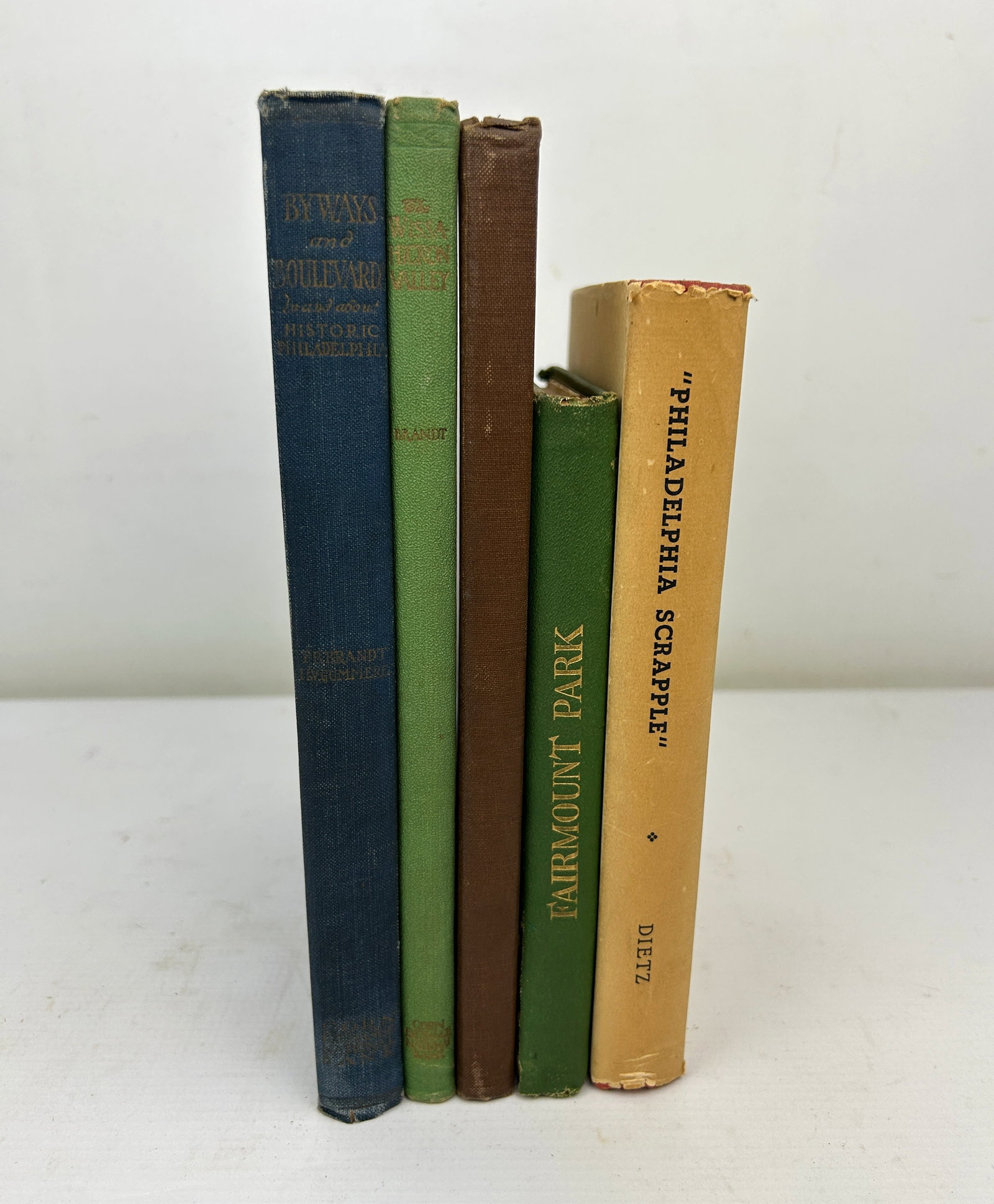 Philadelphia, PA. 5-Piece Collection City Histories Etc. Antique Books: Condition varies from fair to good. For shipping, we highly recommend Donald Camden at UPS Store 4608. Alternatively, reach out to one of our preferred shippers listed at the link below or elect for L