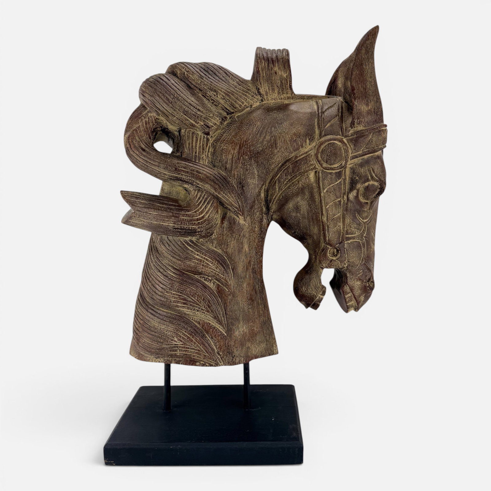 Large Carved Wood Horse Bust Sculpture on Stand: Very good condition as shown. For shipping, we highly recommend Donald Camden at UPS Store 4608. Alternatively, reach out to one of our preferred shippers listed at the link below or elect for LiveShi