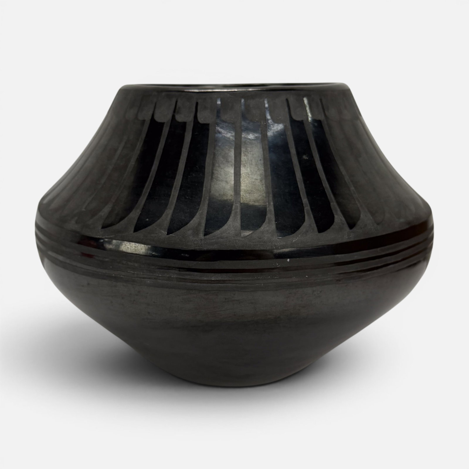 Maria & Santana Martinez San Ildefonso Pueblo Native American Art Pottery Bowl (1 of 8)