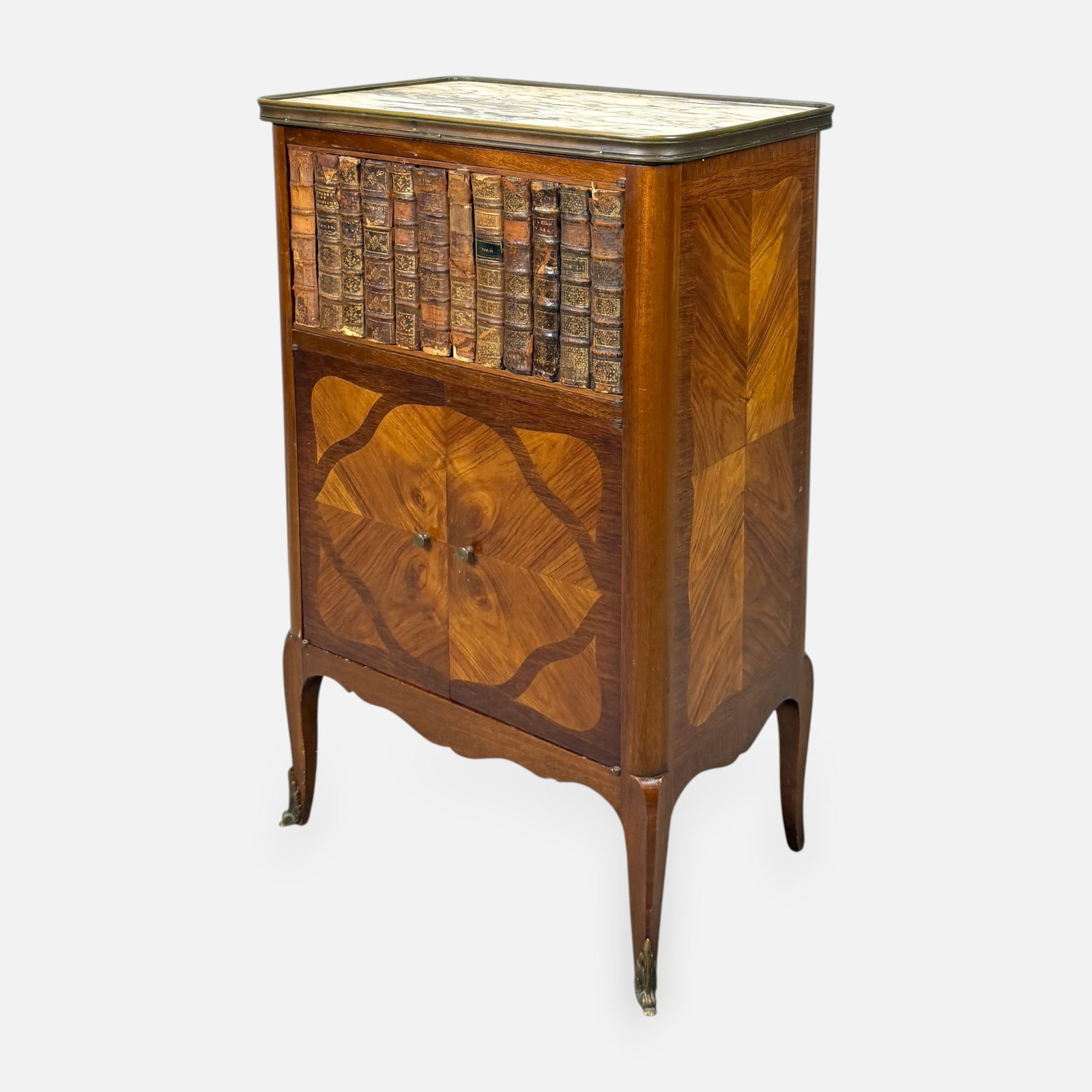 French Louis XVI Style Side Table w/Faux Leather-Bound Books: Good age-appropriate condition, with minor surface wear and loss to leather. For shipping, we highly recommend Donald Camden at UPS Store 4608. Alternatively, reach out to one of our preferred shipper