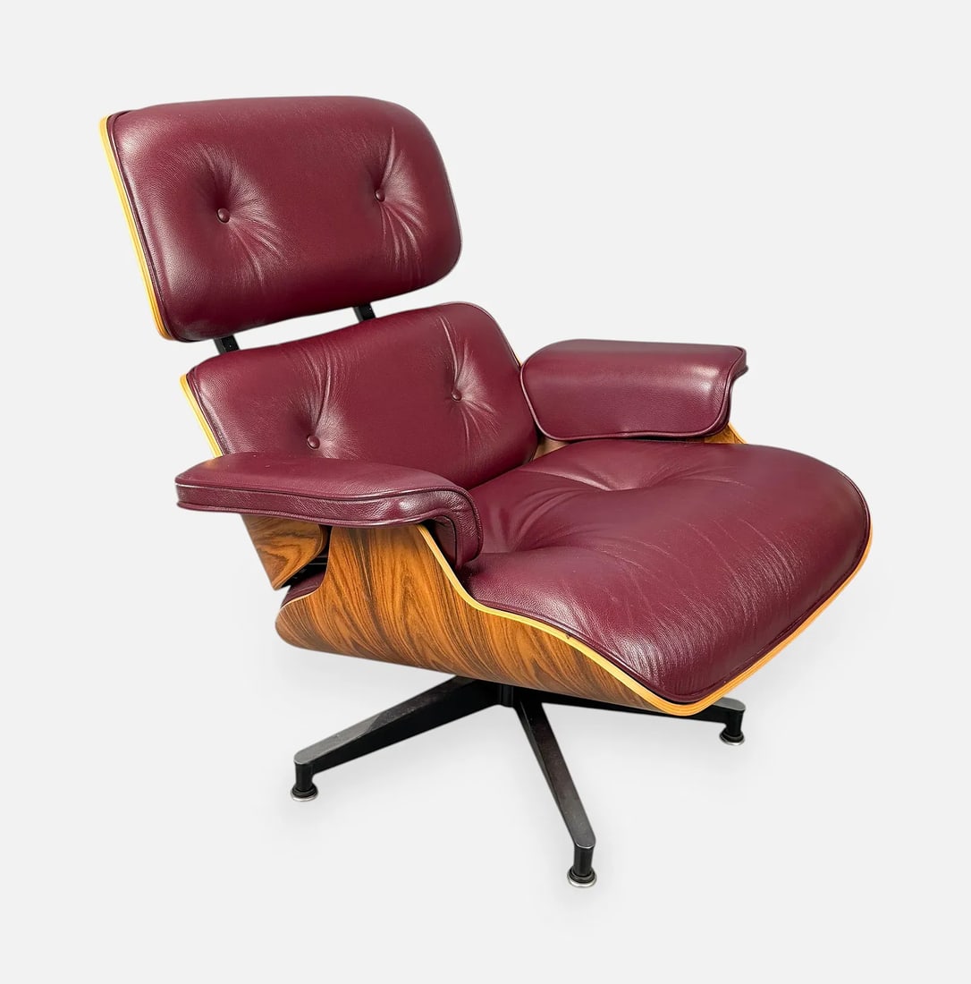 Modern Herman Miller Eames Leather Lounge Chair and Ottoman: Very good lightly estate used condition. For shipping, we highly recommend Donald Camden at UPS Store 4608. Alternatively, reach out to one of our preferred shippers listed at the link below or elect 
