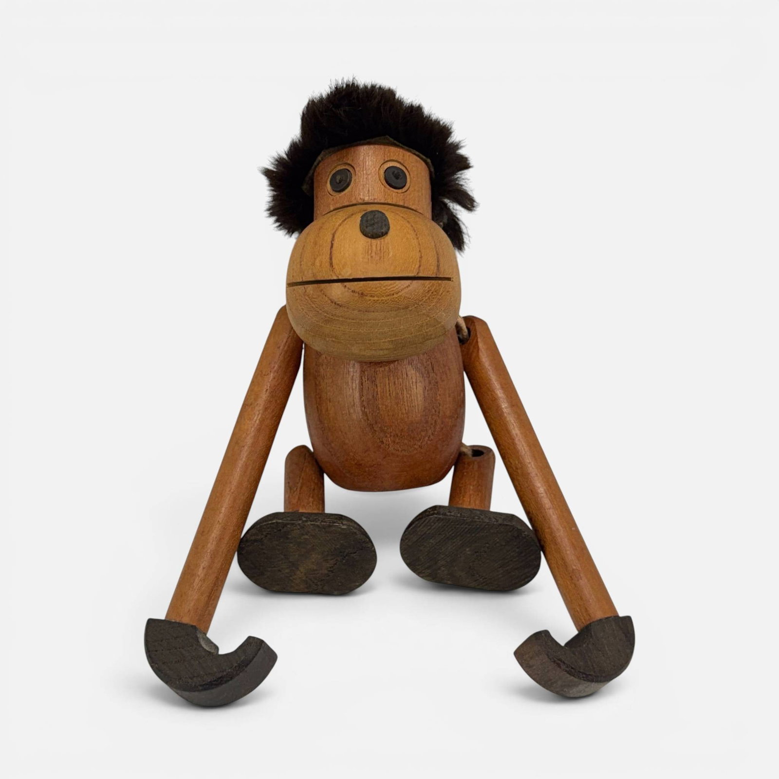 Kay Bojesen Style Danish Modern MCM Teak Monkey Sculpture Wood Figurine: Good age-appropriate condition as shown. Measures approx. H: 4 1/2", W: 10 3/4", D: 3" seated. For shipping, we highly recommend Donald Camden at UPS Store 4608. Alternatively, reach out to one of our