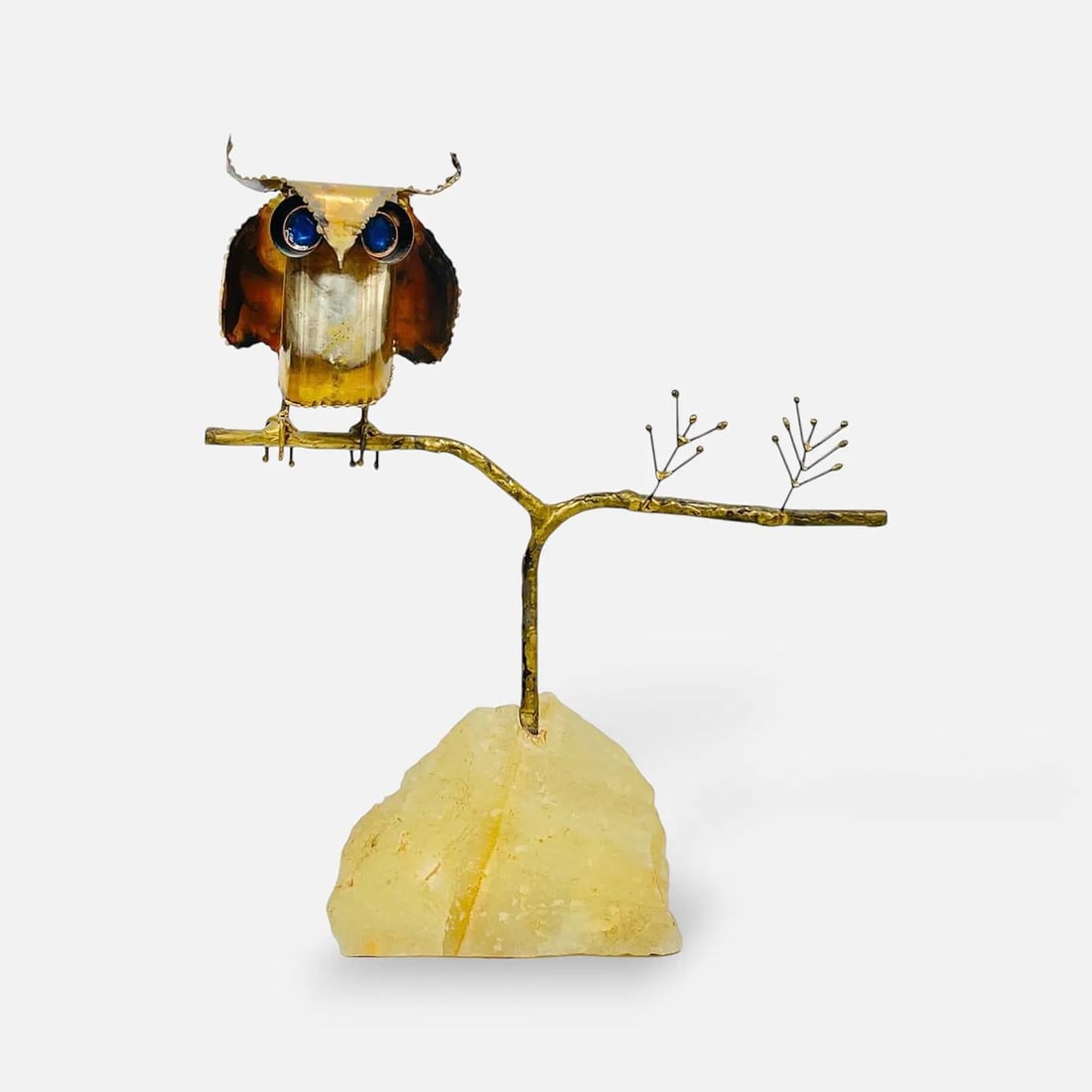 Curtis Jere 1969 Mid Century Modern Owl On Branch Metal and Stone MCM Sculpture: Signed and dated 1969 as shown. In good condition. For shipping, we highly recommend Donald Camden at UPS Store 4608. Alternatively, reach out to one of our preferred shippers listed at the link below