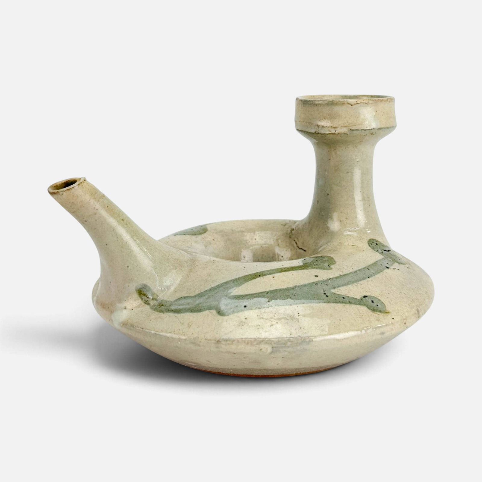 Japanese Studio Art Pottery Donut Hole Tokoname Sake Teapot: Very good, with no chips, cracks, or repairs. For shipping, we highly recommend Donald Camden at UPS Store 4608. Alternatively, reach out to one of our preferred shippers listed at the link below or