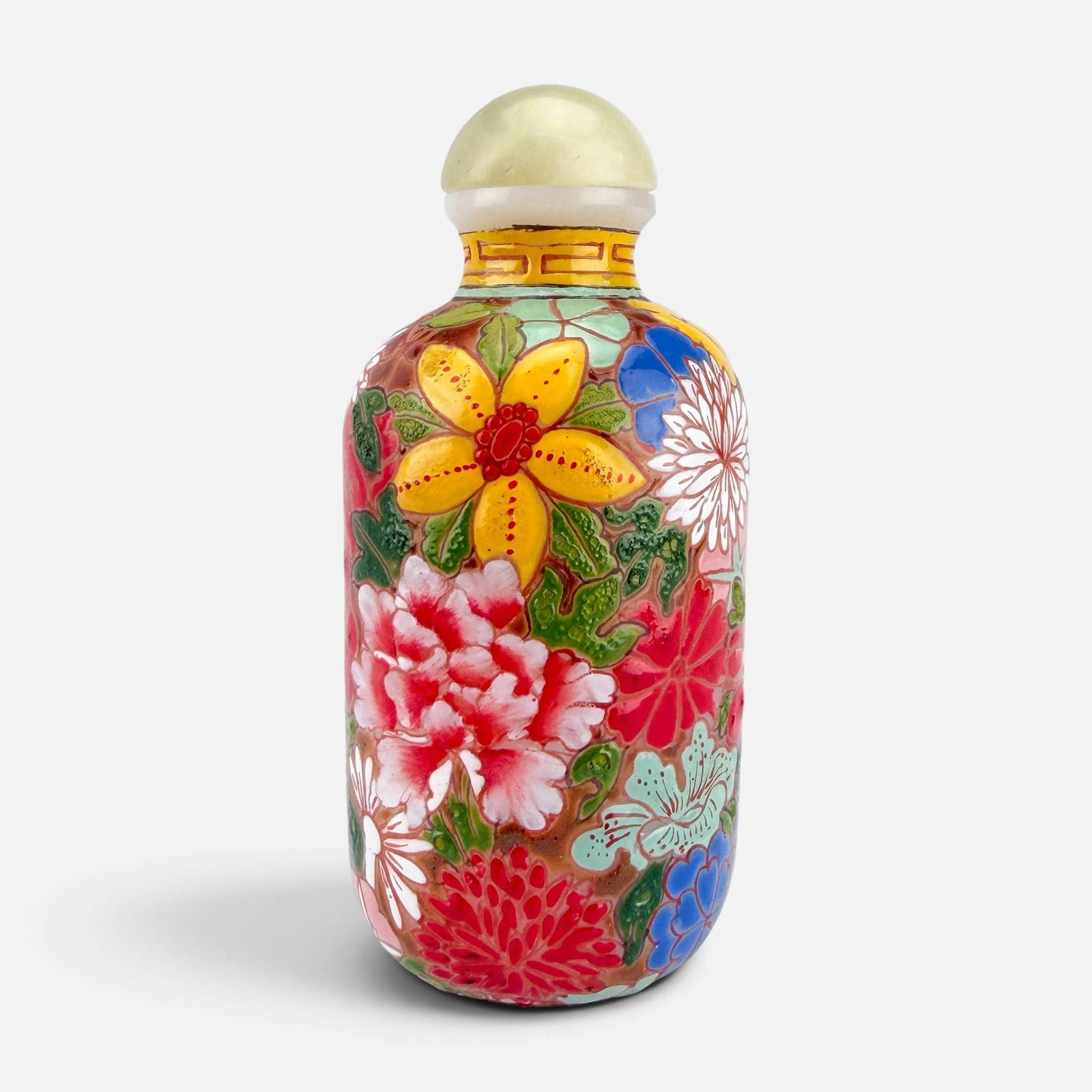 Signed Chinese Mille Fleurs Snuff Bottle: See mark to base. Very good condition, with no chips, breaks, or repairs. For shipping, we highly recommend Donald Camden at UPS Store 4608. Alternatively, reach out to one of our preferred shippers
