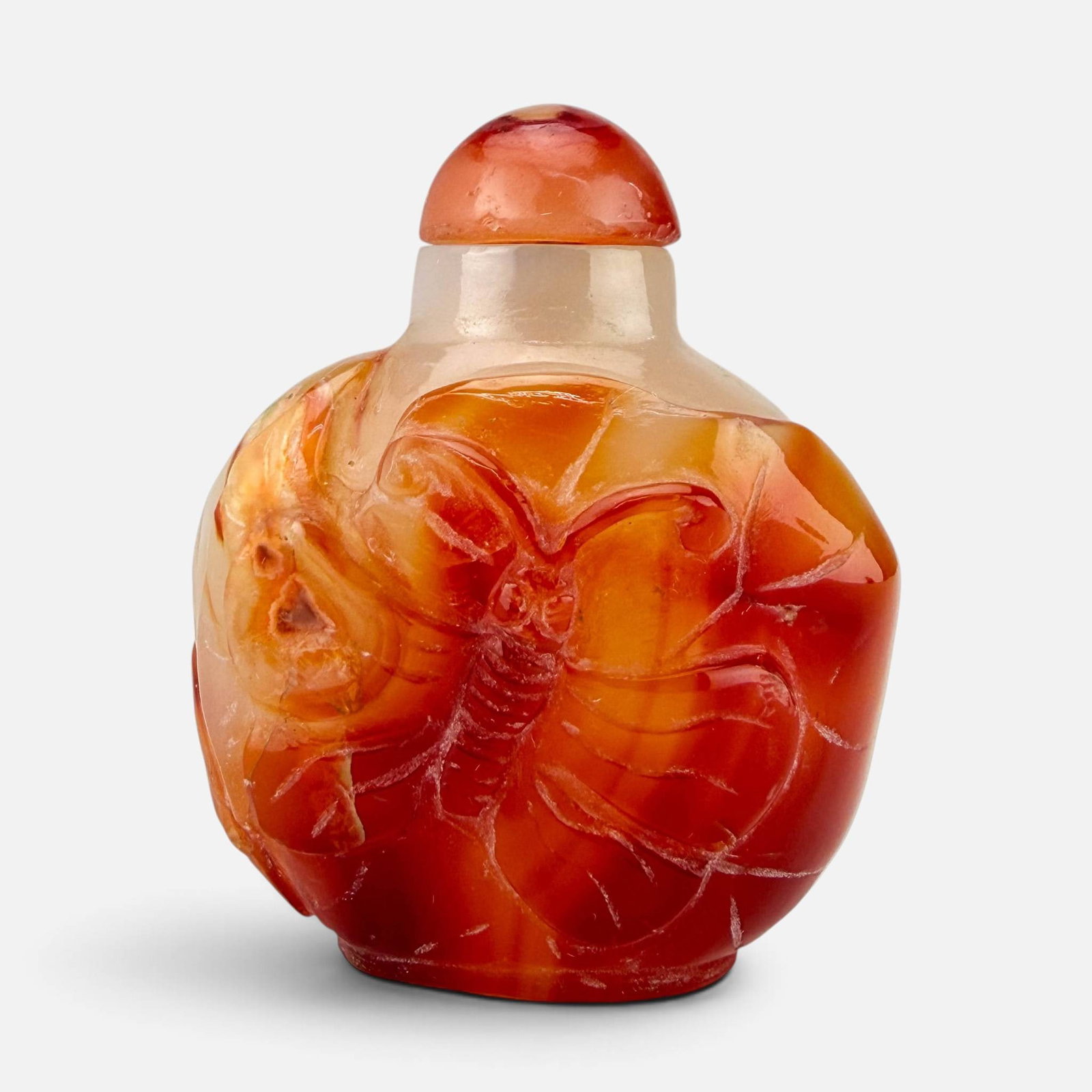 Antique Chinese Carved Carnelian Hardstone Snuff Bottle: Ca. 19thC/early 20thC. Good, with shown internal fissure. For shipping, we highly recommend Donald Camden at UPS Store 4608. Alternatively, reach out to one of our preferred shippers listed at the