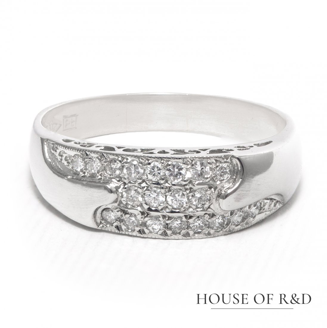 Platinum 900 - 0.28tcw - Diamonds Ring (1 of 6)