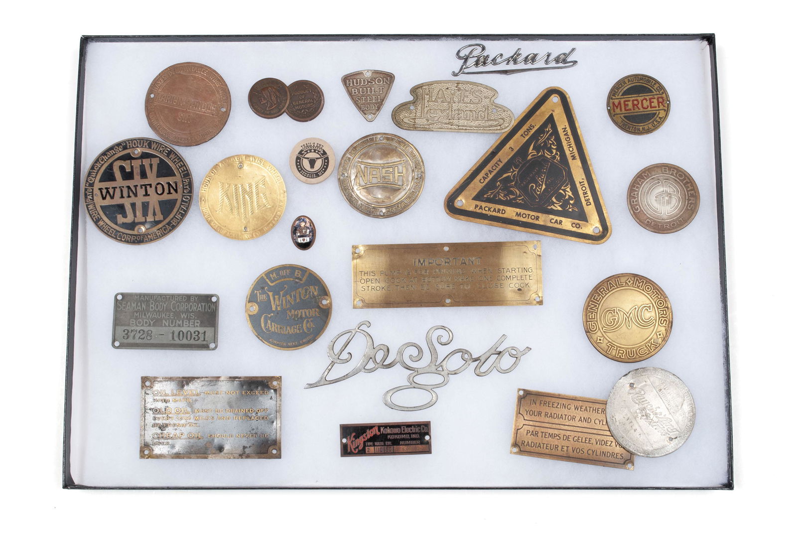 COLLECTION OF VINTAGE AUTOMOBILE RADIATOR BADGES (1 of 5)