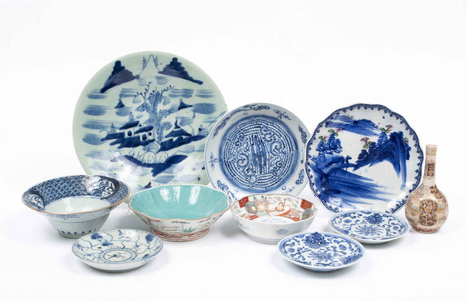 COLLECTION OF CHINESE AND JAPANESE PORCELAIN (1 of 6)
