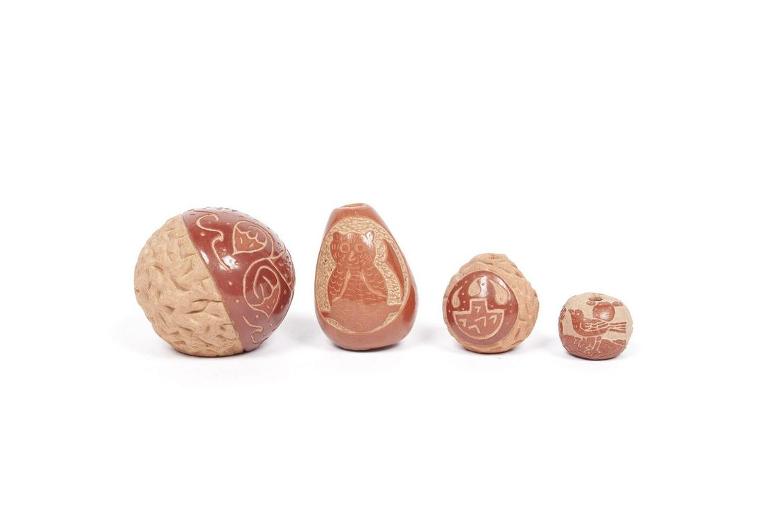 NATIVE AMERICAN SGRAFFITO REDWARE SEED POTS (1 of 4)