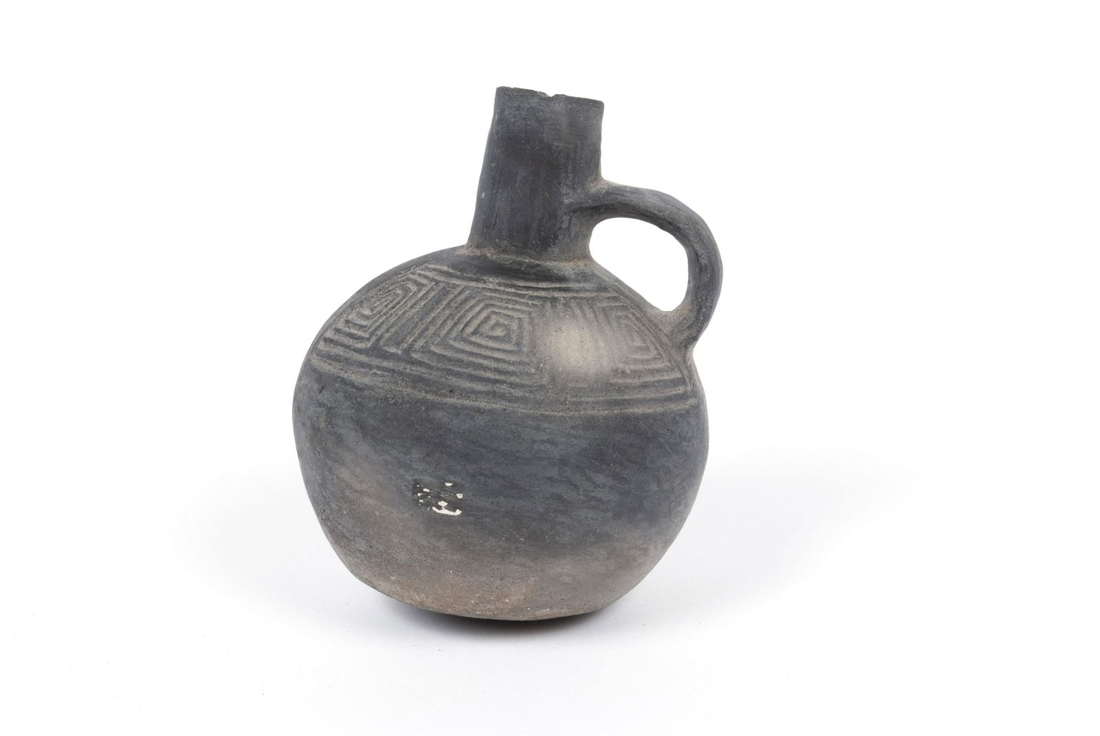PERUVIAN BLACKWARE VESSEL (1 of 5)