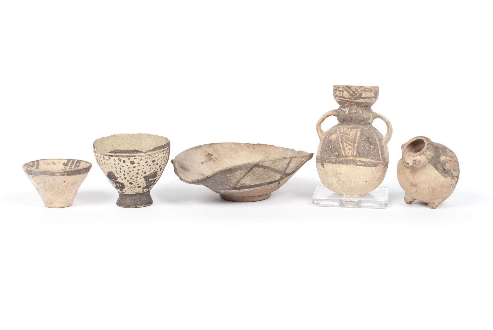FIVE PIECES OF CHANCAY POTTERY (1 of 8)