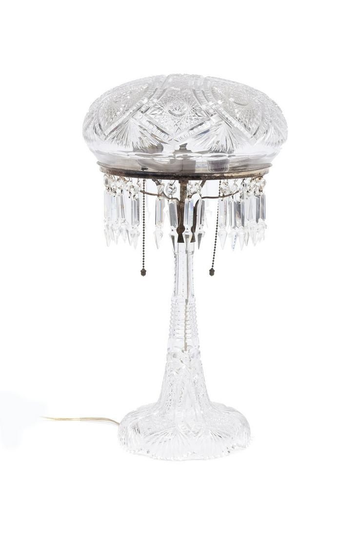 CUT CRYSTAL HOLLYWOOD REGENCY BUDOUIR LAMP (1 of 4)