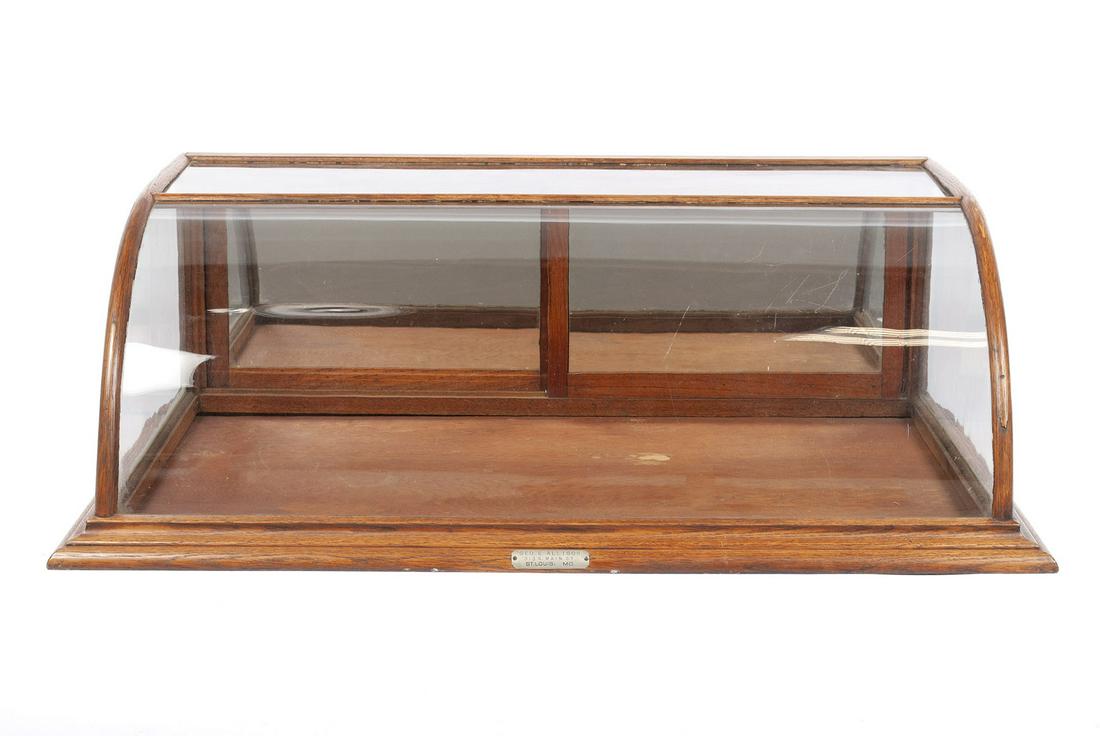 ARTS & CRAFTS COUNTERTOP DISPLAY CASE (1 of 4)
