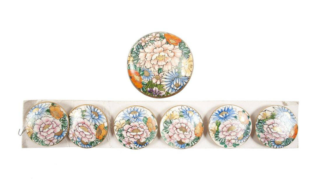 SUITE OF EARLY DIVISION III SATSUMA BUTTONS (1 of 5)