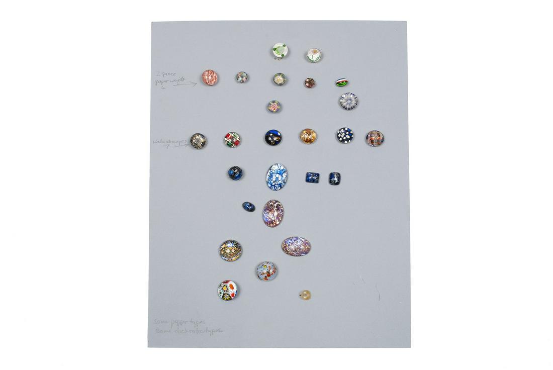 VINTAGE COLLECTION SPECIAL ART GLASS AND PAPERWEIGHT (1 of 5)