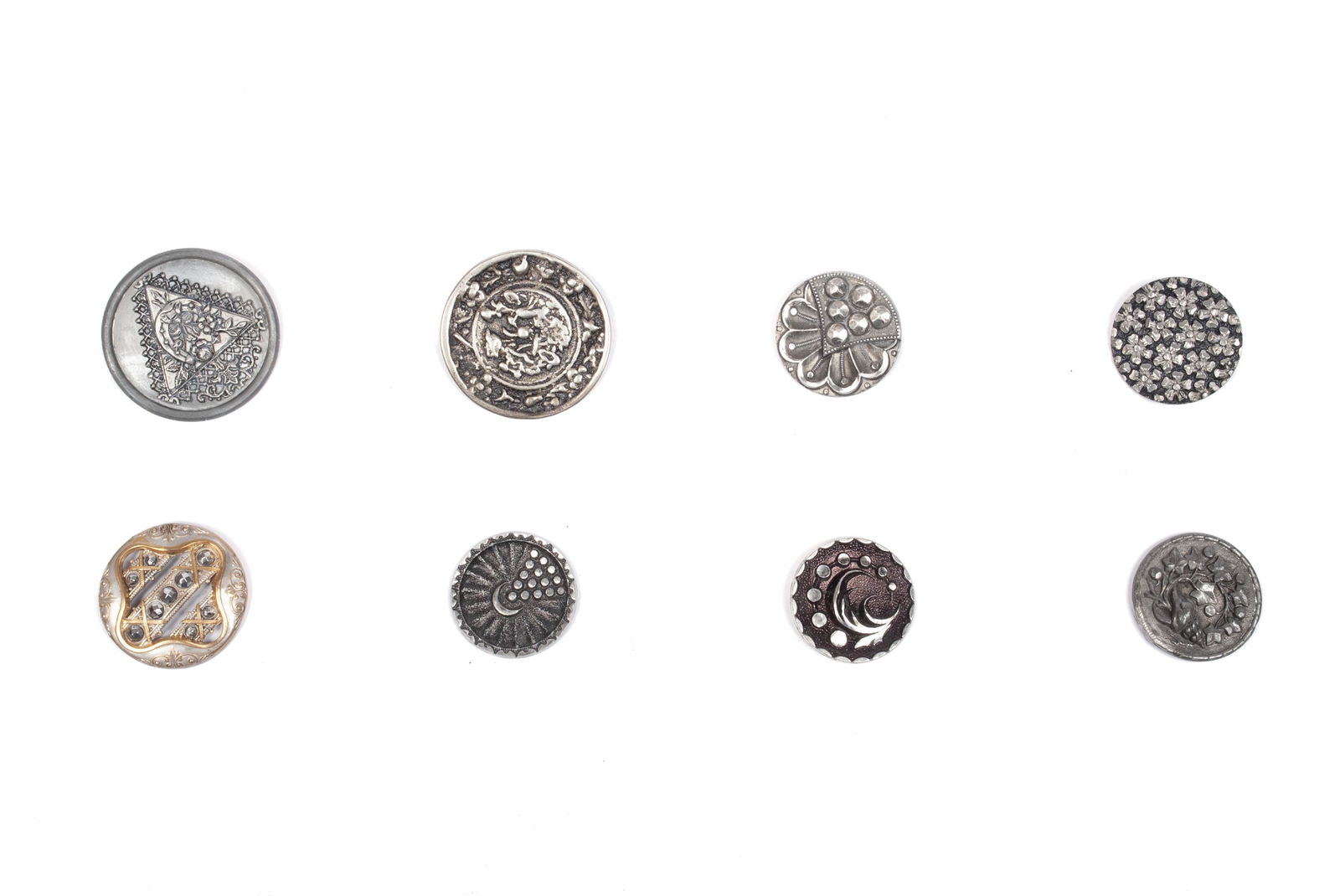 SMALL ASSORTMENT OF STEEL CUT BUTTONS (1 of 7)
