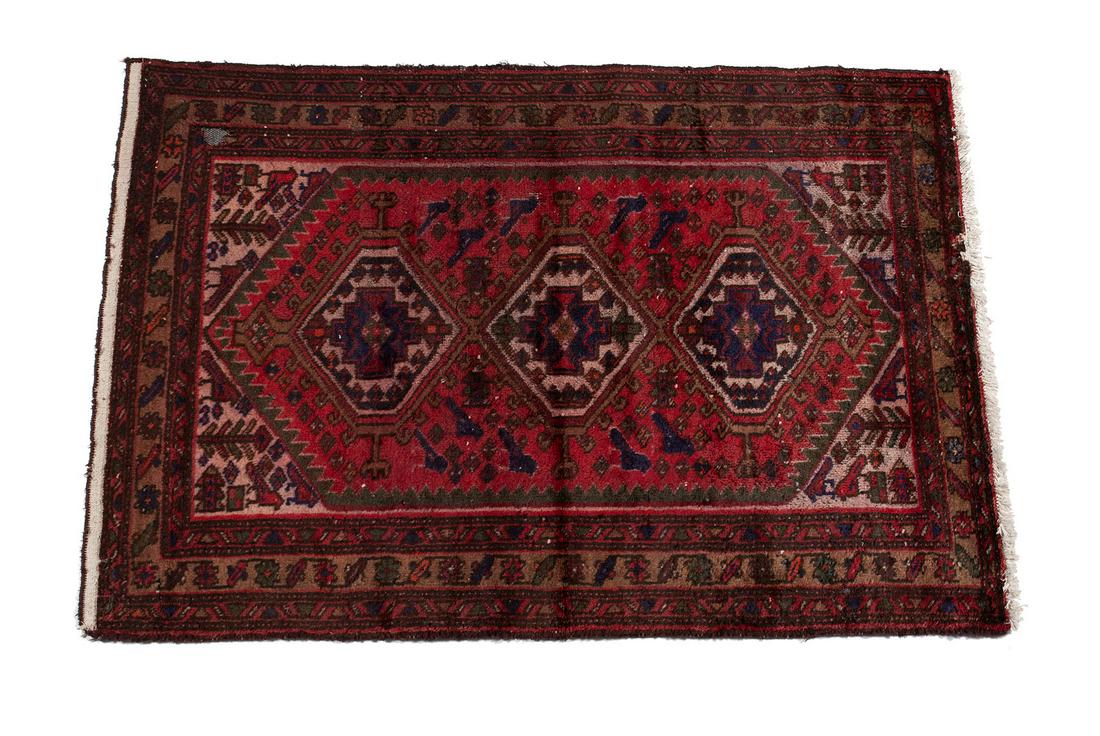 HAMADAN THROW RUG (1 of 7)