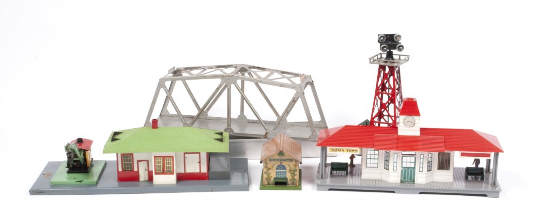 FIVE TOY TRAIN ACCESSORIES (1 of 9)
