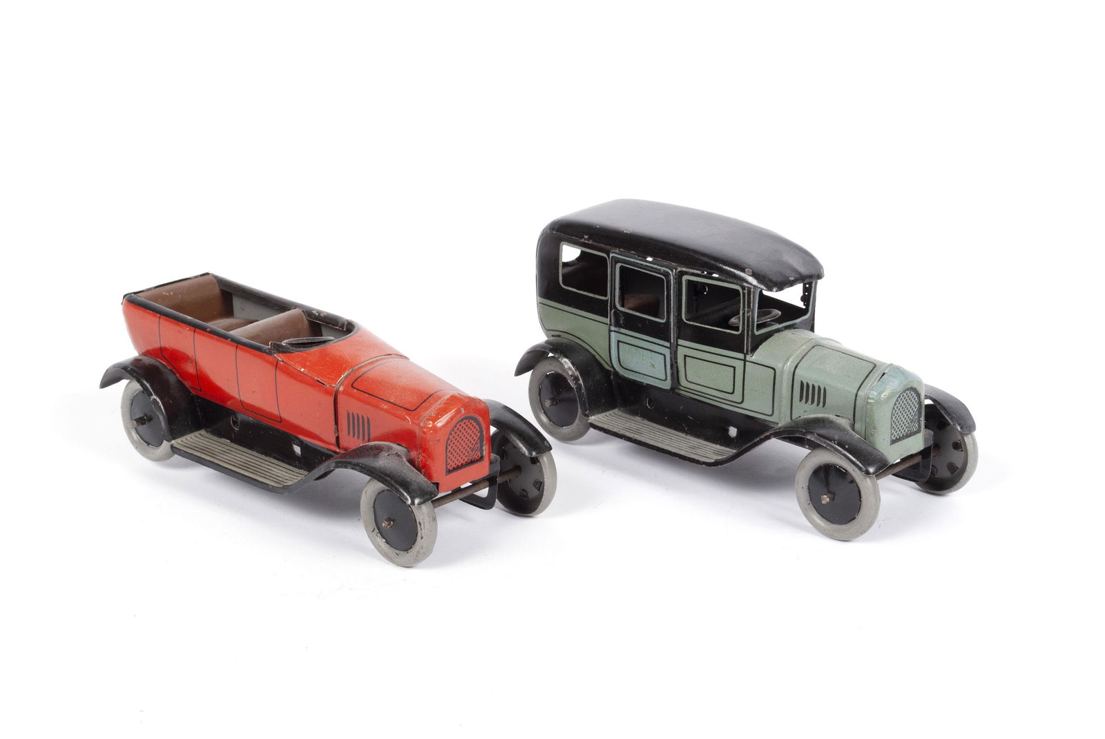 TWO BING WORKS WIND-UP TIN PLATE CARS (1 of 5)