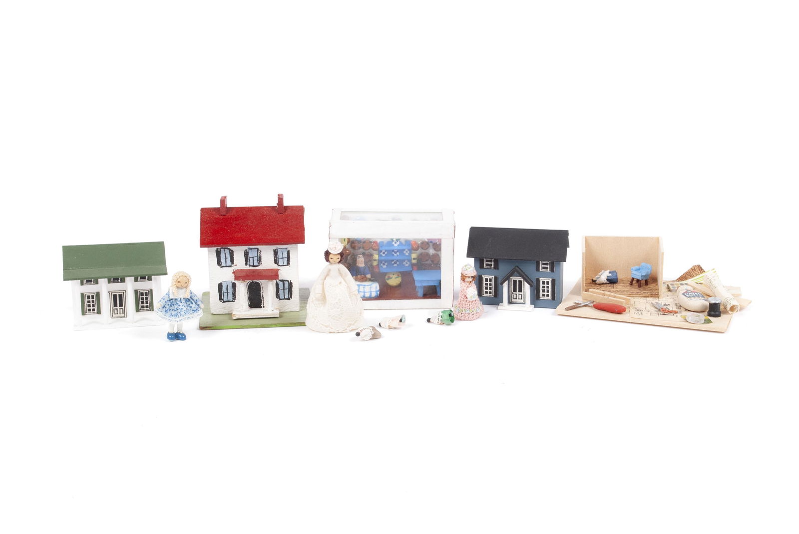 ASSORTMENT OF MINIATURE DOLLS AND DOLLHOUSES (1 of 6)