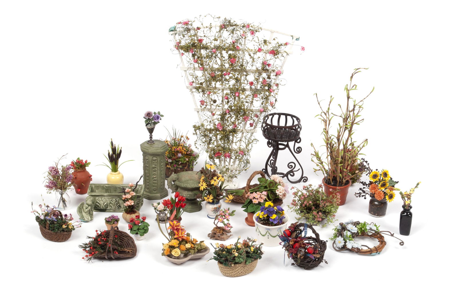 COLLECTION OF MINIATURE FLORAL ARRANGEMENTS (1 of 9)