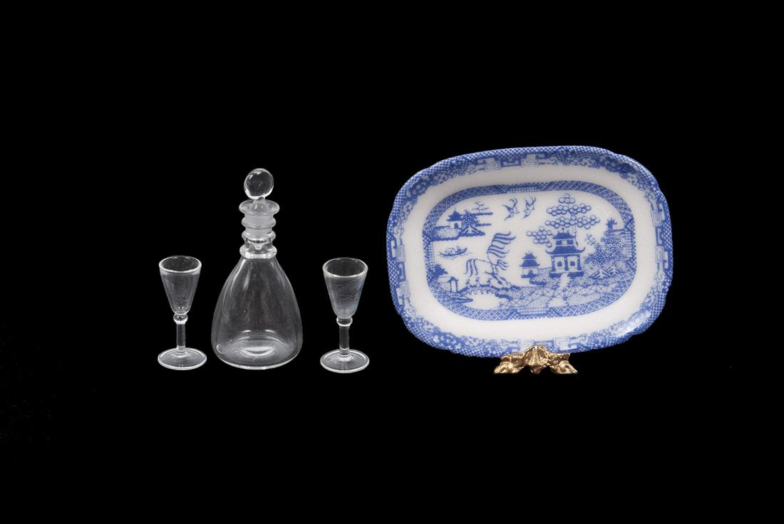 MINIATURE DECANTER, STEMS, AND PLATTER (1 of 6)