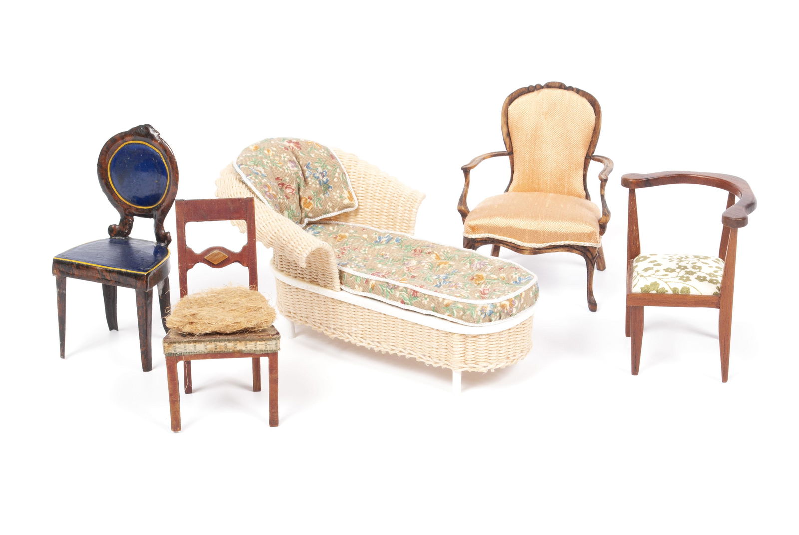 ASSORTED MINIATURE DOLLHOUSE SEATING (1 of 7)