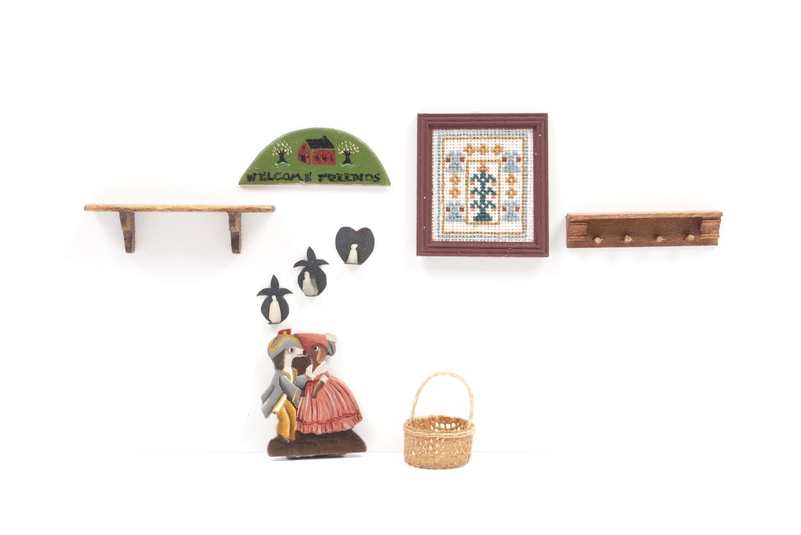 ASSORTED HALF SCALE MINIATURE DECORATIVE ARTS (1 of 7)