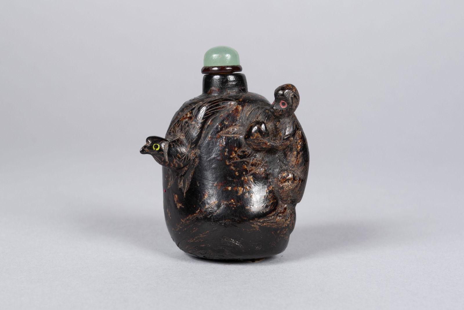 AMBER MONKEY AND BIRD SNUFF BOTTLE (1 of 5)