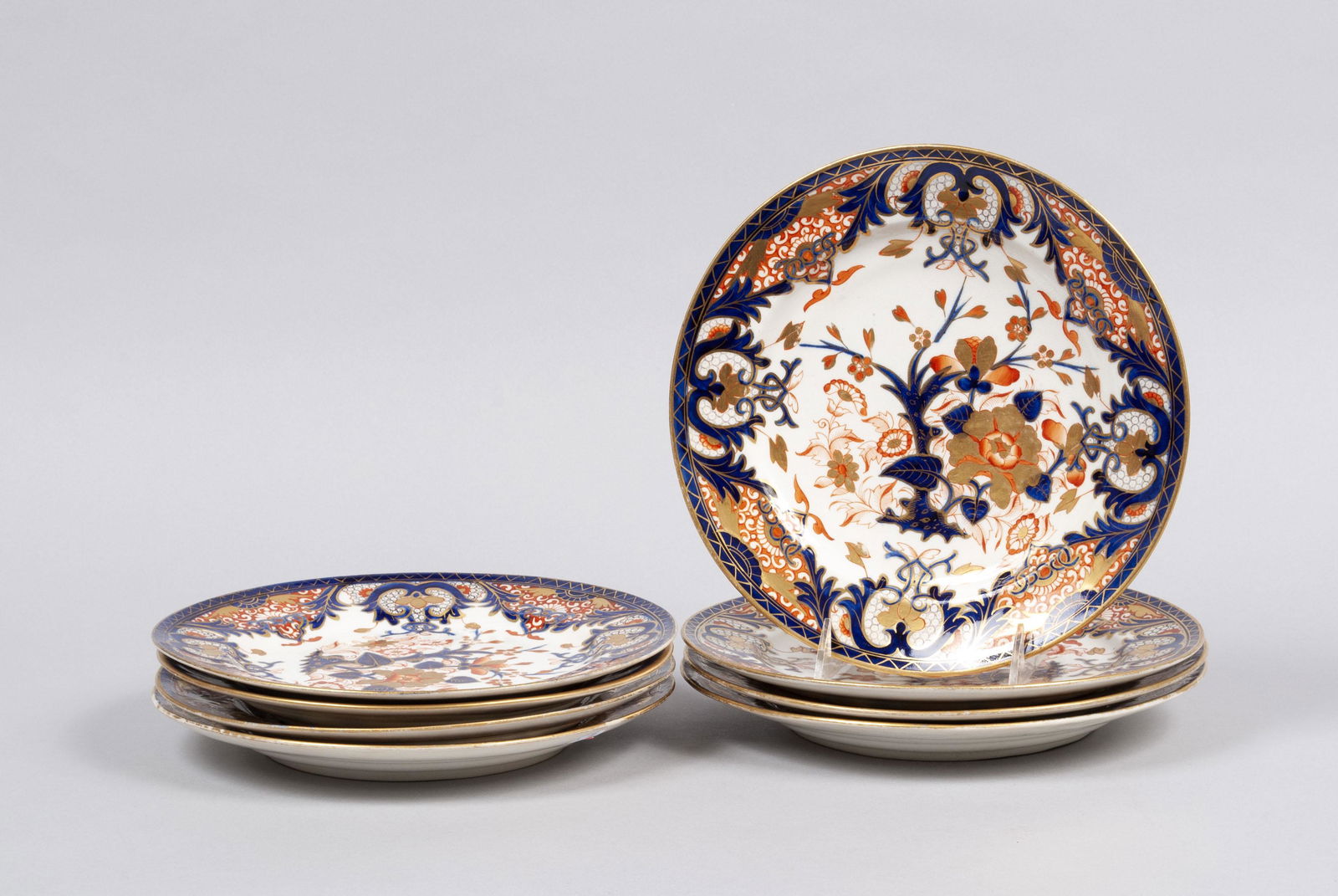 EIGHT ROYAL CROWN DERBY PORCELAIN DINNER PLATES (1 of 8)