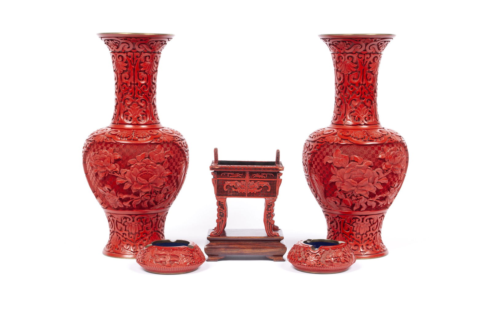 COLLECTION OF CHINESE LACQUERED DECORATIVE ARTS (1 of 7)