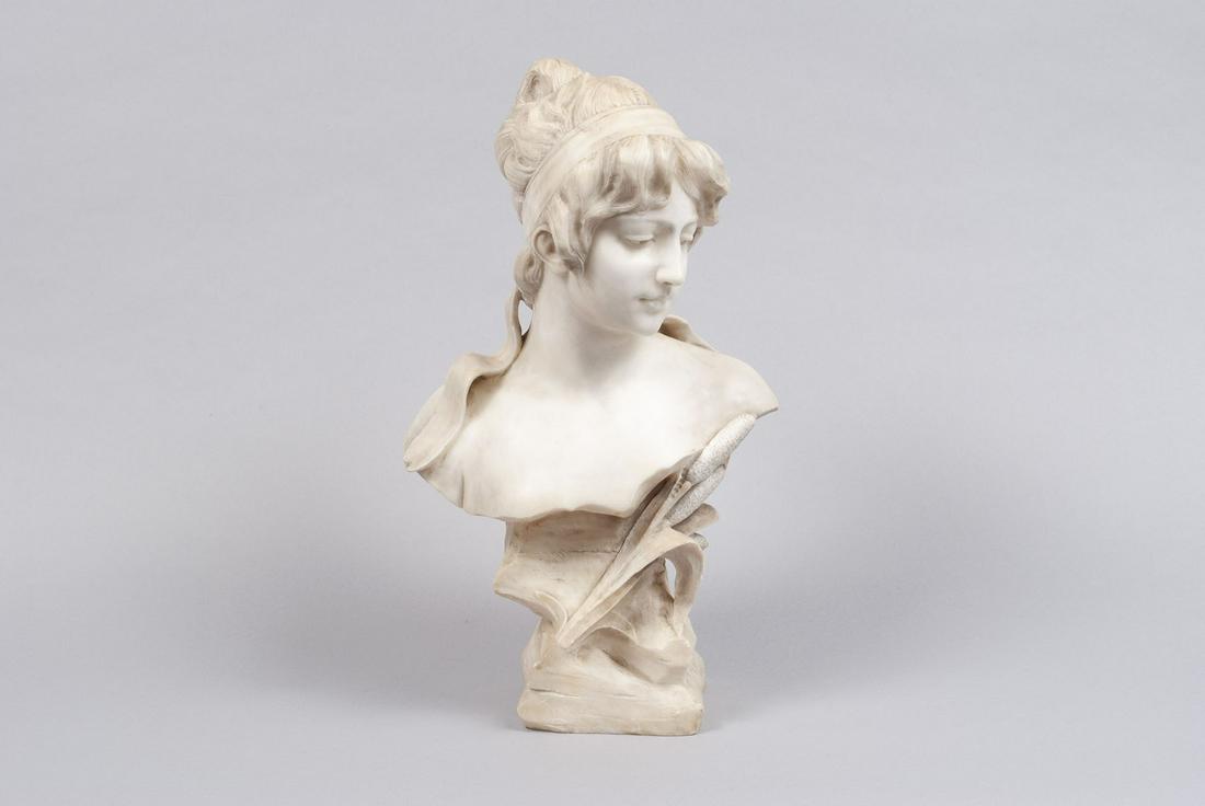 CARRARA MARBLE BUST OF A BEAUTY (1 of 9)