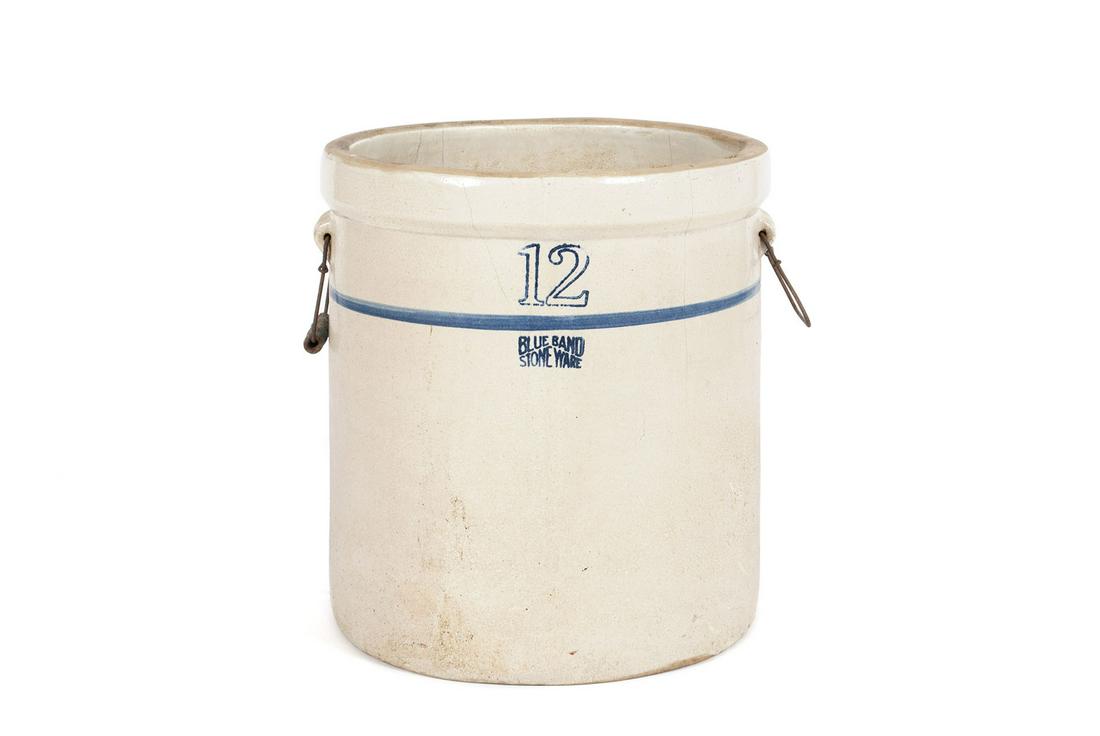 BLUE BAND STONEWARE 12 GALLON CROCK (1 of 4)