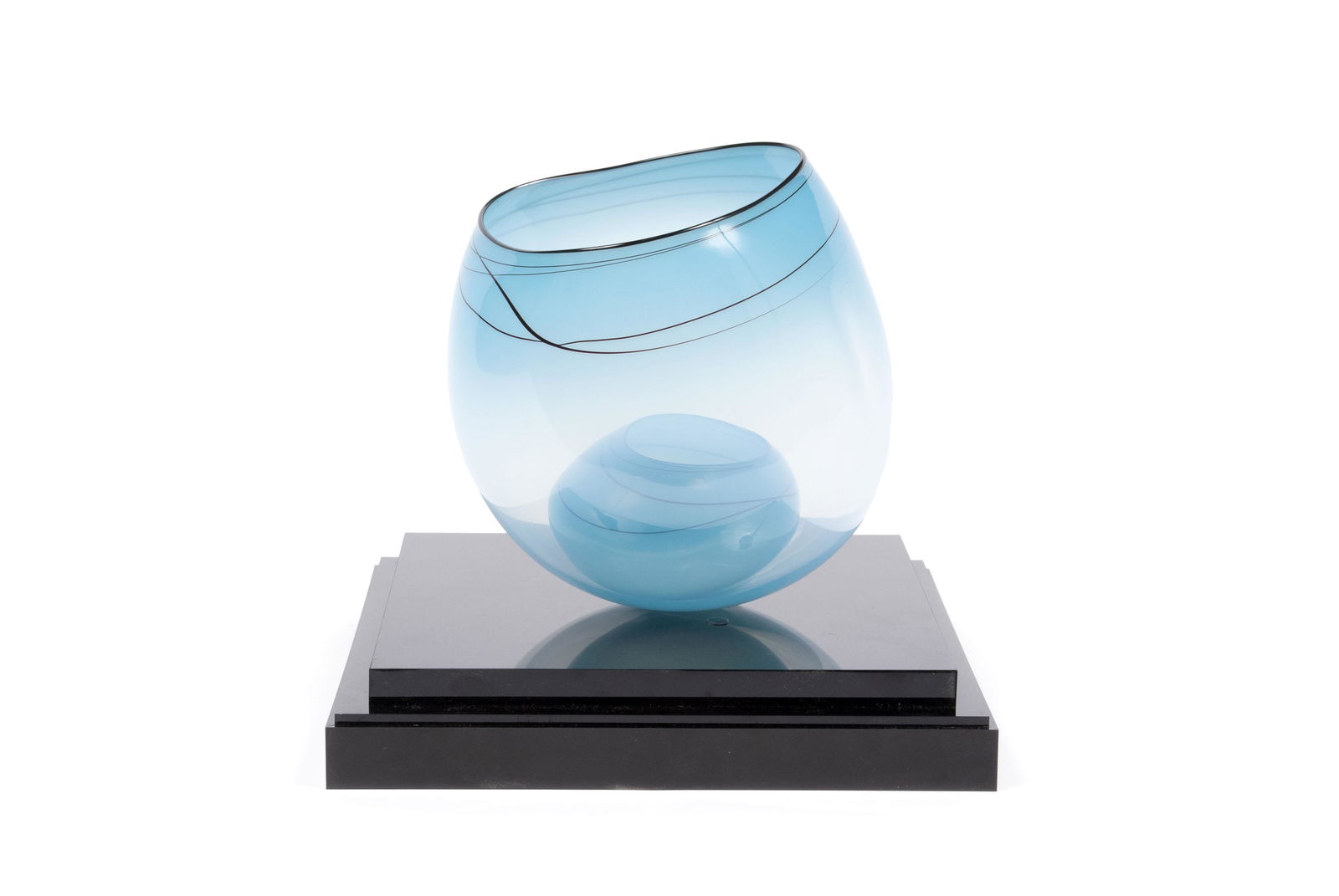 DALE CHIHULY (AMERICAN, B. 1941) (1 of 7)